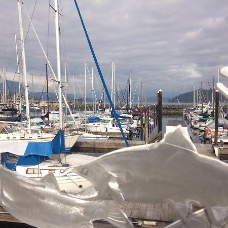 Seas The Day House 5 Star Hottub Pets Bbq Fire Premier Location Hotel Gibsons Exterior foto